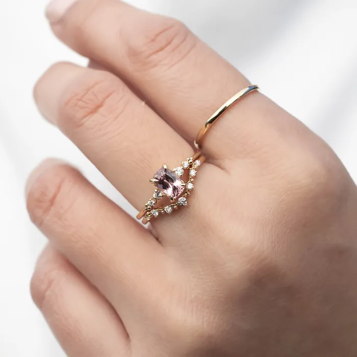Envero Jewelry Rings Estel Fleur Four Prongs Ring 082ct Pink Spinel One of a kind Envero Jewelry Rings Estel Fleur Four Prongs Ring 082ct Pink Spinel One of a kind