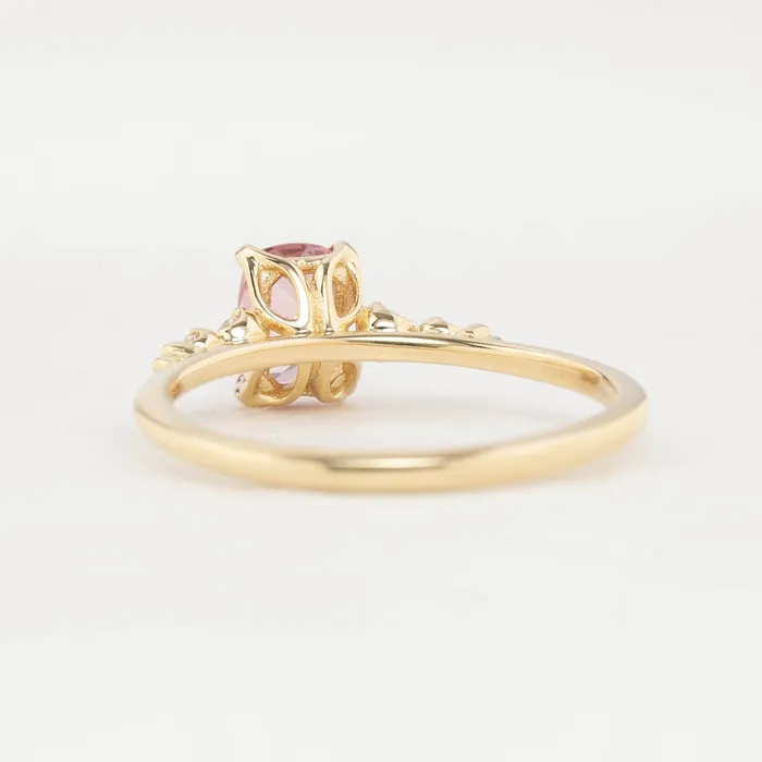 Envero Jewelry Rings Estel Fleur Four Prongs Ring 082ct Pink Spinel One of a kind Envero Jewelry Rings Estel Fleur Four Prongs Ring 082ct Pink Spinel One of a kind