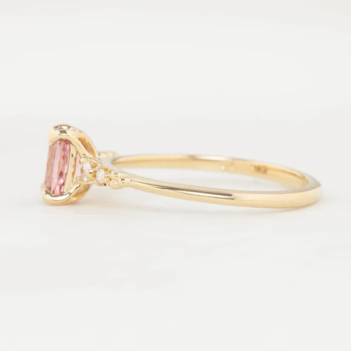 Envero Jewelry Rings Estel Fleur Four Prongs Ring 082ct Pink Spinel One of a kind Envero Jewelry Rings Estel Fleur Four Prongs Ring 082ct Pink Spinel One of a kind