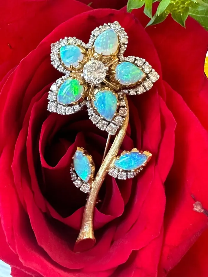 18 Karat Yellow Gold Opal Diamond Pin 25000061 ONeills Estate Jewelry PreStyled Sets 18 Karat Yellow Gold Opal Diamond Pin 25000061 ONeills Estate Jewelry PreStyled Sets