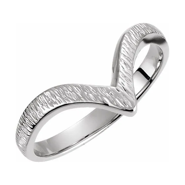 TreasureFineJewelers Rings 14K White Grooved V Ring