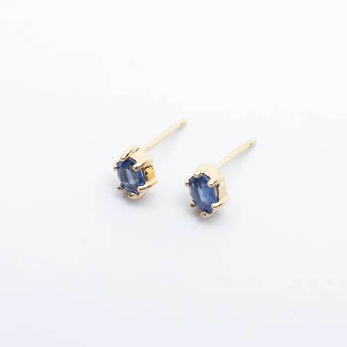 PreStyled Sets Tashi Gold Vermeil Oval Kyanite Claw Shaped Studs
