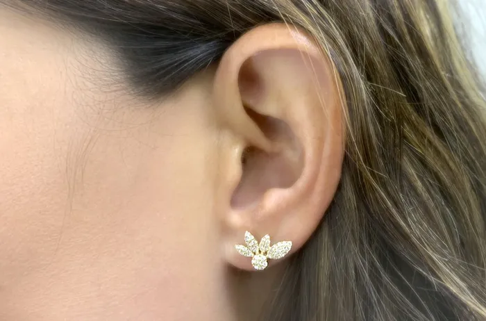 Earrings Earrings 18kt Gold Half Flower Diamonds Stud Albert Hern
