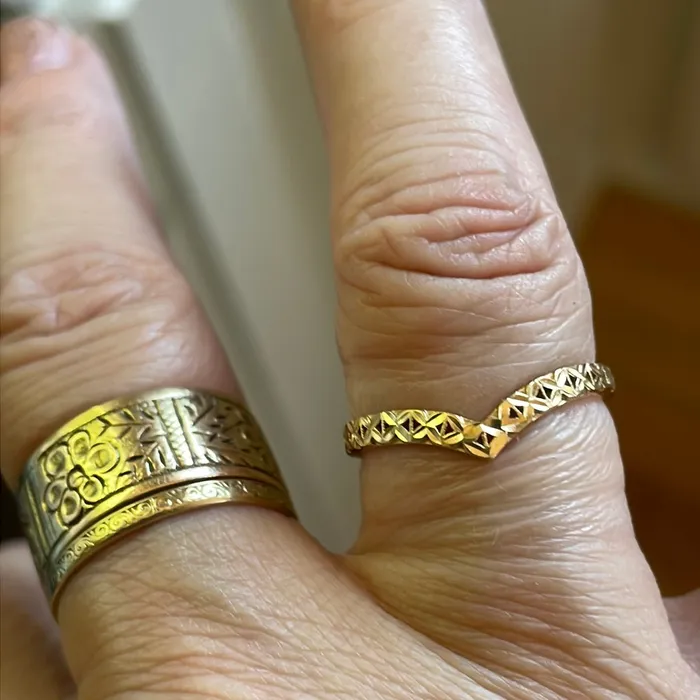 Ornate V Band 14k Gold Vintage Vintage Paris Jewelry Rings