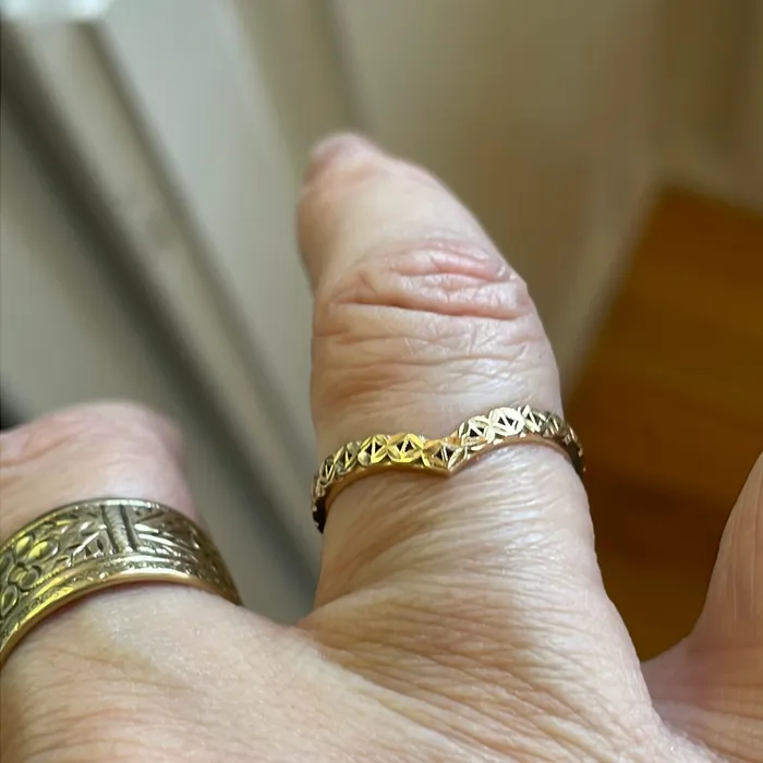 Ornate V Band 14k Gold Vintage Vintage Paris Jewelry Rings Ornate V Band 14k Gold Vintage Vintage Paris Jewelry Rings