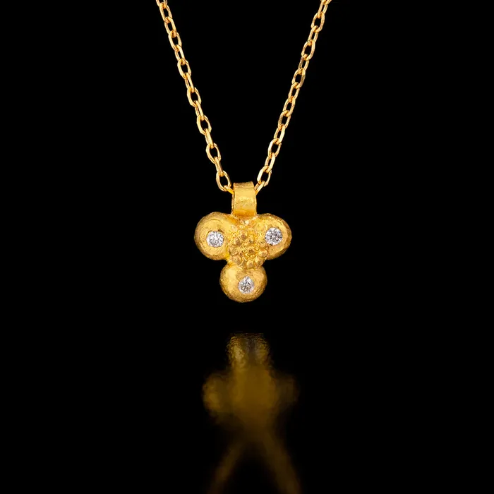 Necklaces Gzahav Clover of Diamonds Pendant