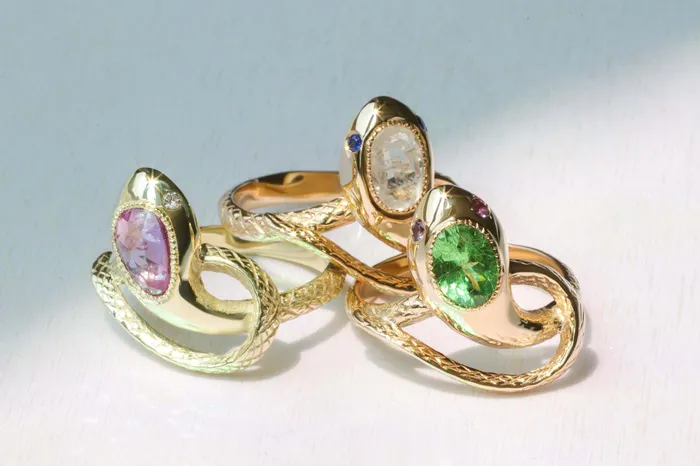 Ides Rings Serpentes Ring Tsavorite and Pink Sapphires Ides Rings Serpentes Ring Tsavorite and Pink Sapphires