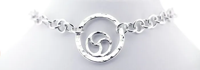 Rings Erosmoon Handmade Sterling Silver Day Collar with Hammered O Ring and Triskele Design Elegant and Discreet for Any Occasion