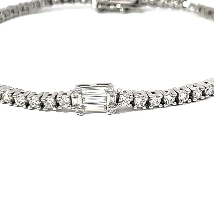 Senso Silver Bracelets Silver bracelet Senso Silver with rectangular and round zircons