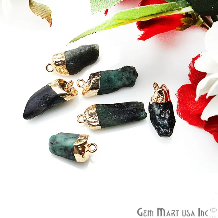 Charm Necklaces GemMartUSA Rough Emerald Gemstone 25x9mm Organic Gold Edged Single Bail Connector Charm Charm Necklaces GemMartUSA Rough Emerald Gemstone 25x9mm Organic Gold Edged Single Bail Connector Charm