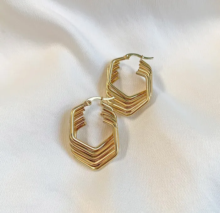 Earrings Mai Dsire MACI GOLD GEOMETRIC TWIST HOOP EARRINGS