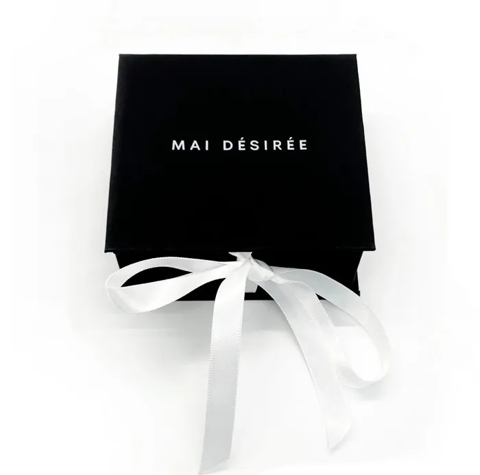 Earrings Mai Dsire MACI GOLD GEOMETRIC TWIST HOOP EARRINGS