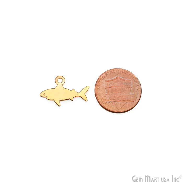 GemMartUSA Shiny Fish Shape Laser Finding Gold Plated 20x13mm Charm For Bracelets Pendants Charm Necklaces GemMartUSA Shiny Fish Shape Laser Finding Gold Plated 20x13mm Charm For Bracelets Pendants Charm Necklaces