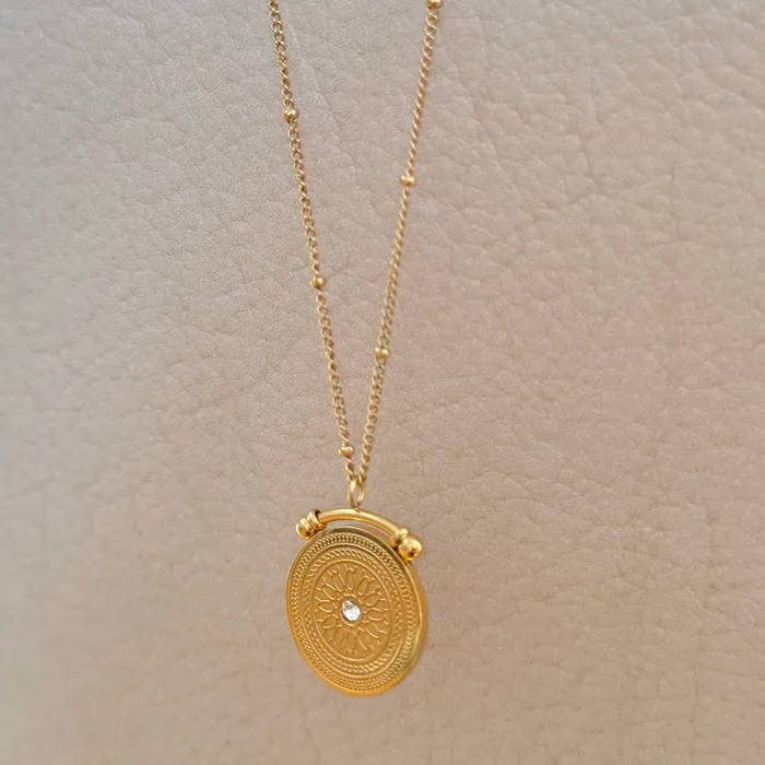 GOLD LONDON MEDALLION COIN LONG PENDANT NECKLACE Mai Dsire Necklaces