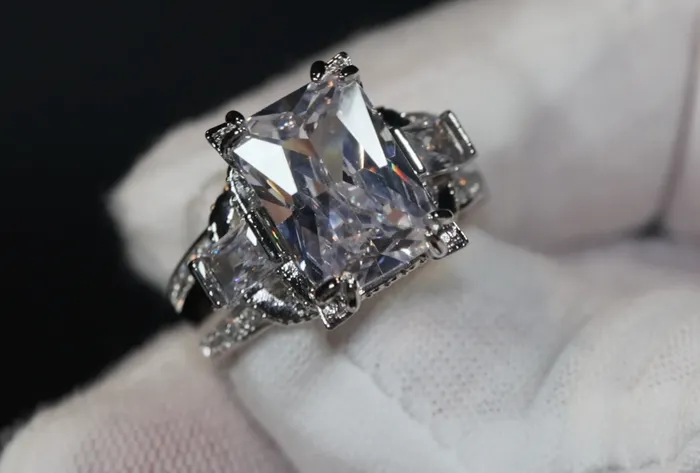 Lab Diamonds London Big Diamond Ring Womens Big Diamond Ring Womens Engagement Ring Three Stone Ring Womens Wedding Ring Womens Big Rings Big Ring Rings