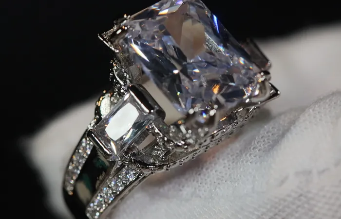 Lab Diamonds London Big Diamond Ring Womens Big Diamond Ring Womens Engagement Ring Three Stone Ring Womens Wedding Ring Womens Big Rings Big Ring Rings