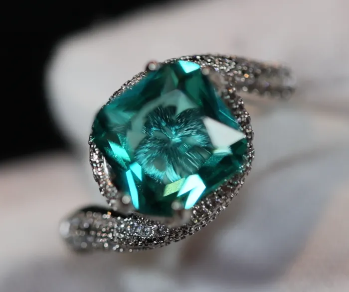 Lab Diamonds London Rings Green Diamond Ring