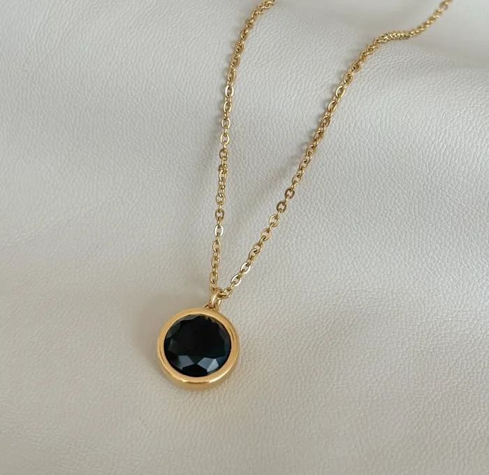 Mai Dsire Necklaces BLACK STONE PENDANT NECKLACE SAMPLE