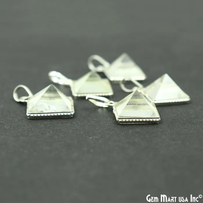 Necklaces GemMartUSA Crystal Pyramid 15mm Shape Silver Plated Pendant Necklaces GemMartUSA Crystal Pyramid 15mm Shape Silver Plated Pendant
